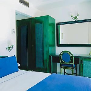 Camera standard con letto king size